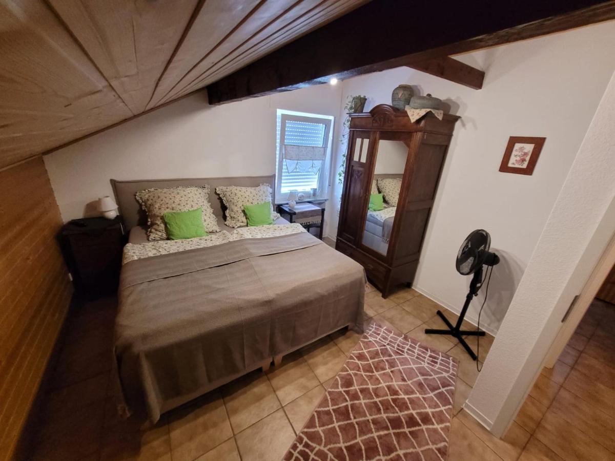 Ferienwohnung Trina Бендорф Екстериор снимка