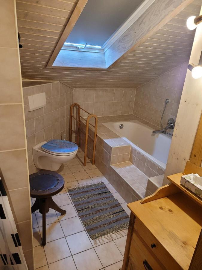 Ferienwohnung Trina Бендорф Екстериор снимка